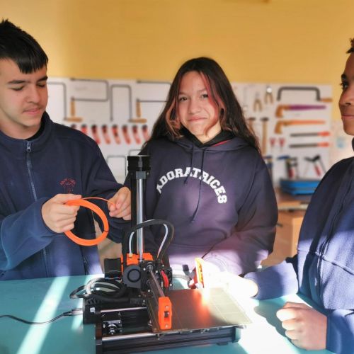 PUNTOS FUERTES PUNTOS FUERTES