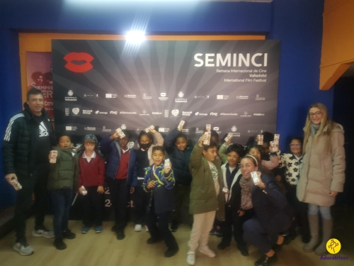 Pequeños cinéfilos en acción: 1º y 2º de Primaria disfrutan de la 70ª Seminci en el Teatro Cervantes Pequeños cinéfilos en acción: 1º y 2º de Primaria disfrutan de la 70ª Seminci en el Teatro Cervantes