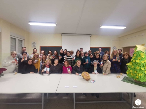 Claustro solidario con regalo azul para Unicef Claustro solidario con regalo azul para Unicef