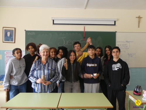 Juegos tradicionales con Gloria Montes Juegos tradicionales con Gloria Montes